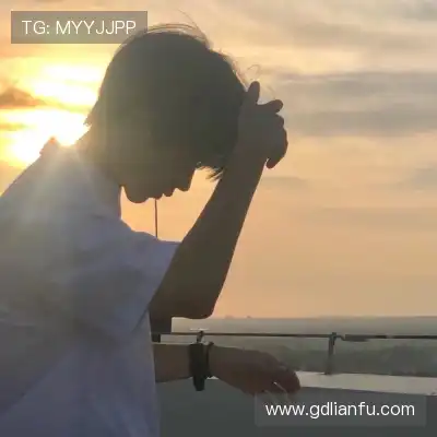 何凡菁